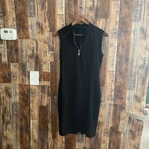 Selfie 22 women's  black dress size medium zipper in the front and back